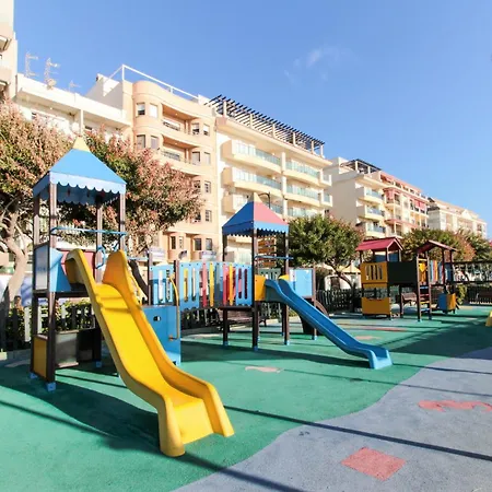Apartamento Awesome In With House Sea View